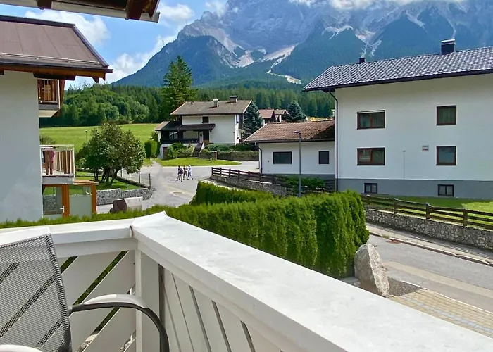 Chalet Alpine Schmiede *